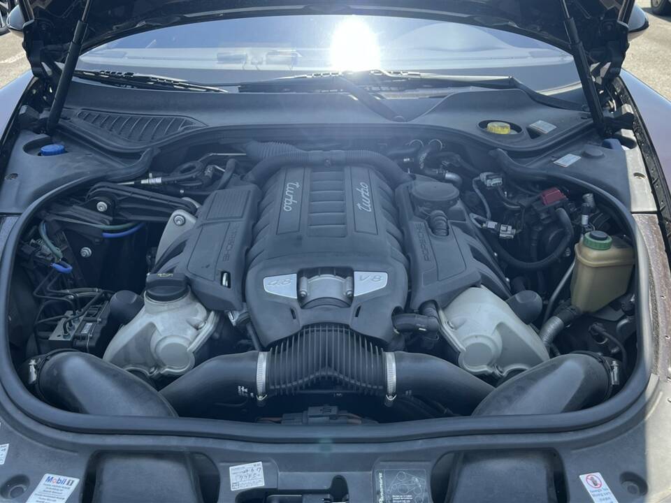 Image 78/91 of Porsche Panamera Turbo (2009)