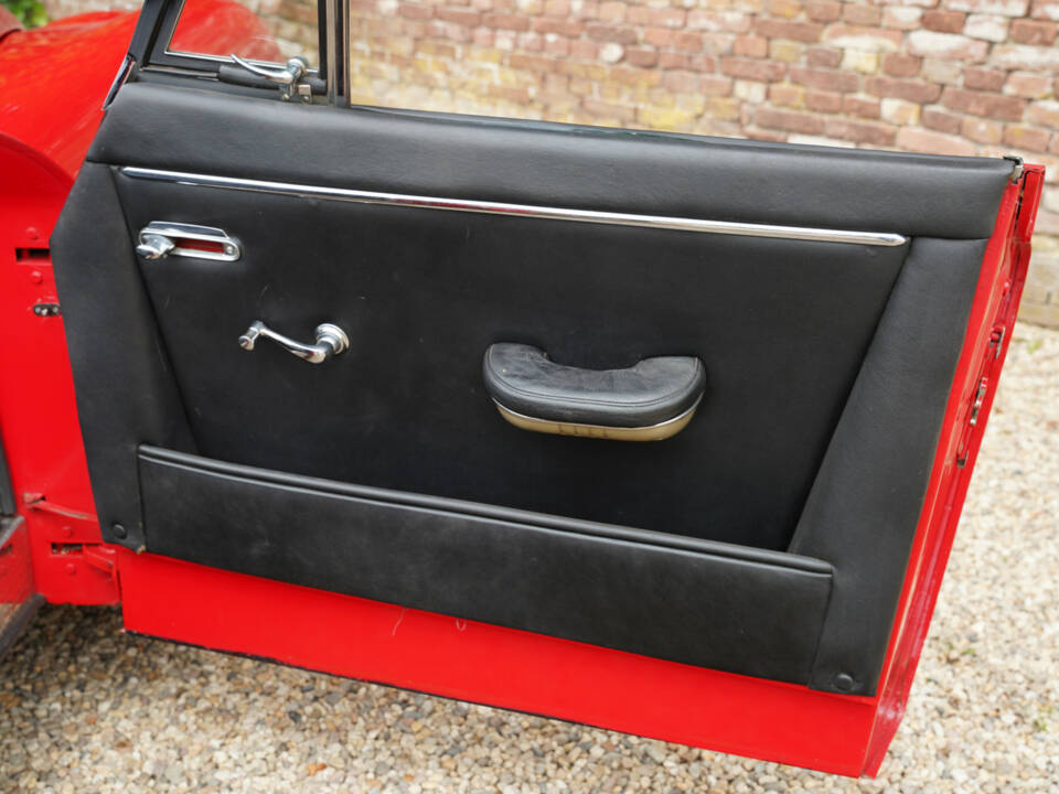 Image 38/50 of Jaguar XK 150 DHC (1960)