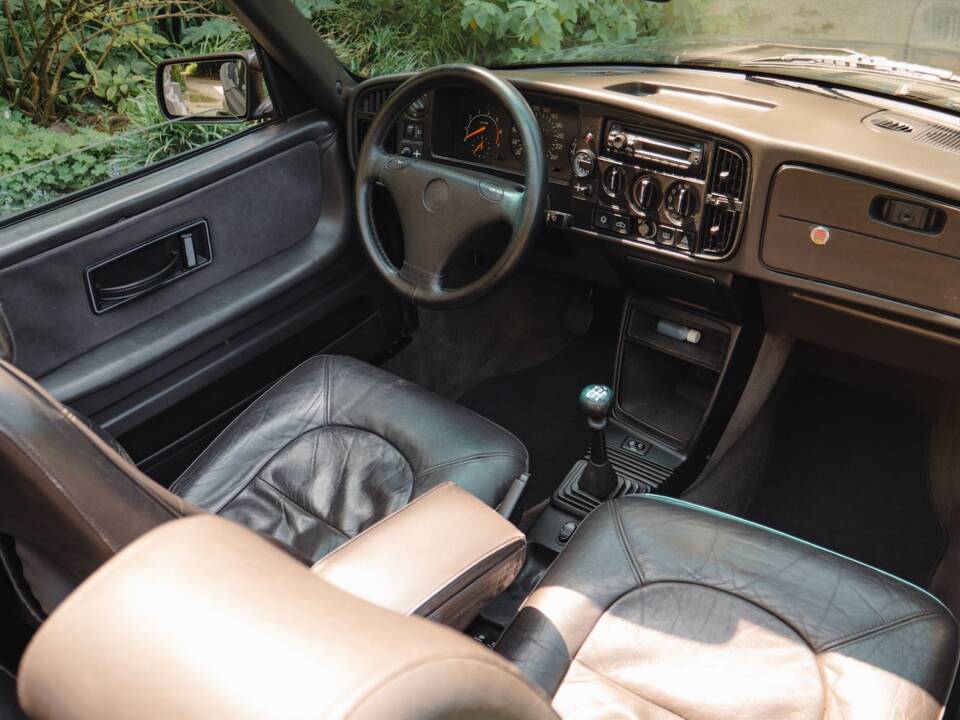 Bild 26/45 von Saab 900 S (1992)