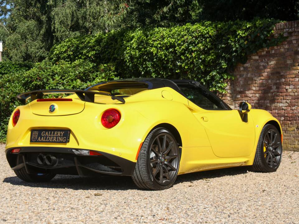 Image 43/50 of Alfa Romeo 4C Spider (2018)