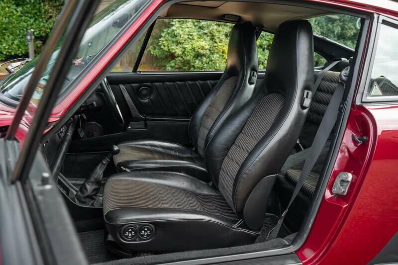 Bild 38/50 von Porsche 911 Carrera 3.2 (1989)