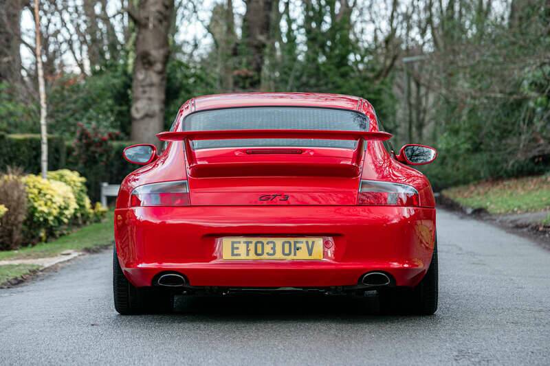 Immagine 7/40 di Porsche 911 GT3 Clubsport (2000)