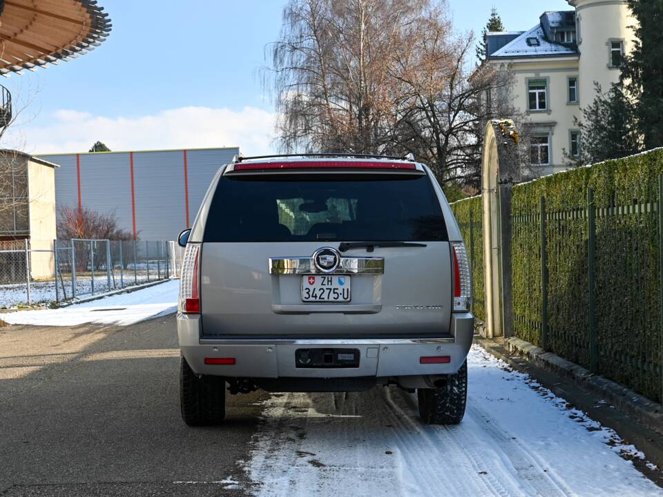 Immagine 4/16 di Cadillac Escalade (2012)