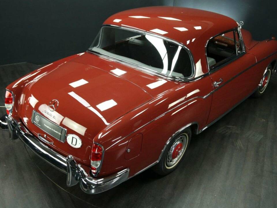 Imagen 46/50 de Mercedes-Benz 220 S (1957)