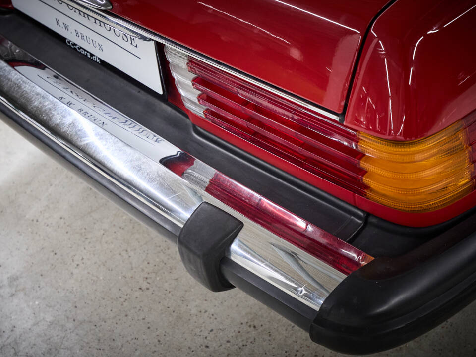 Image 41/89 of Mercedes-Benz 560 SL (1986)