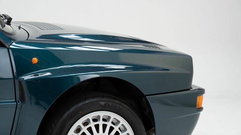 Image 14/15 de Lancia Delta HF Integrale Evoluzione I (1992)