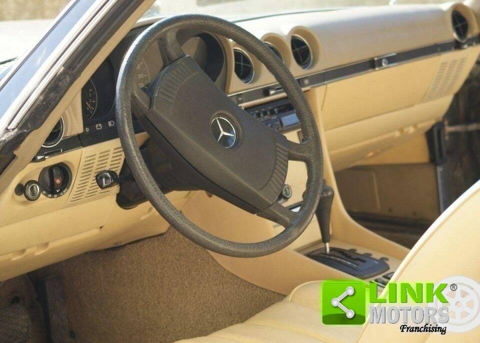 Image 17/50 of Mercedes-Benz 280 SLC (1976)
