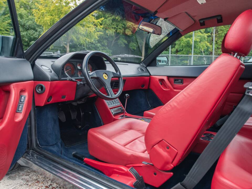 Immagine 20/42 di Ferrari Mondial T (1990)