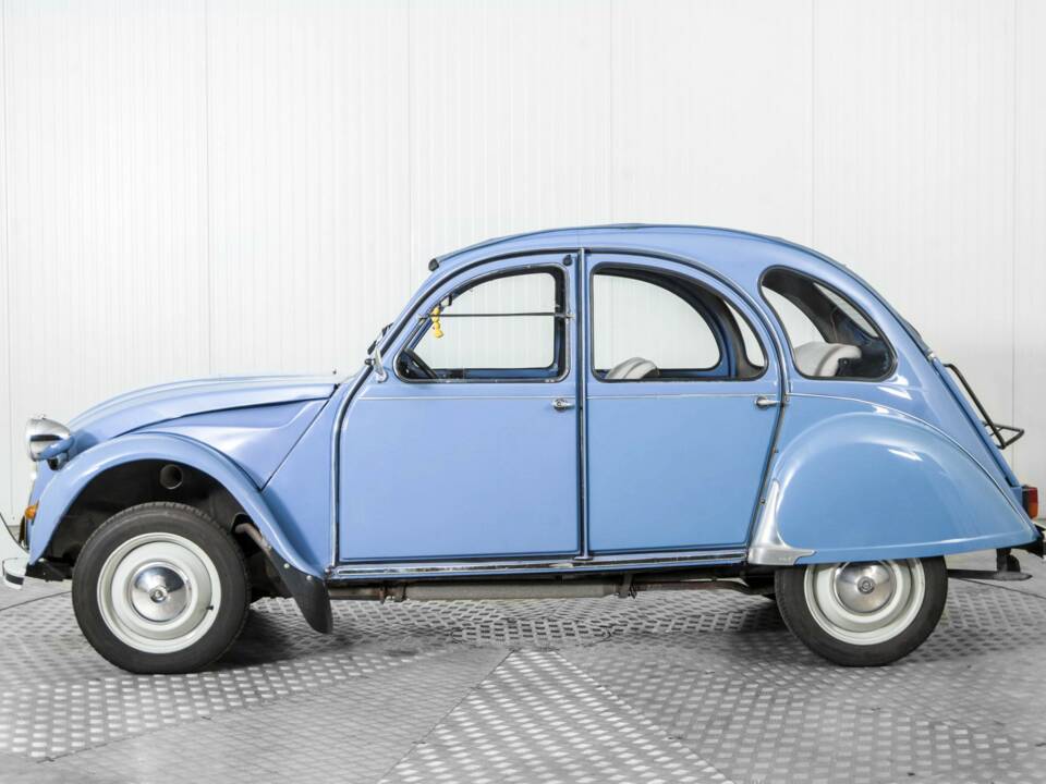 Image 9/50 of Citroën 2 CV 6 (1987)