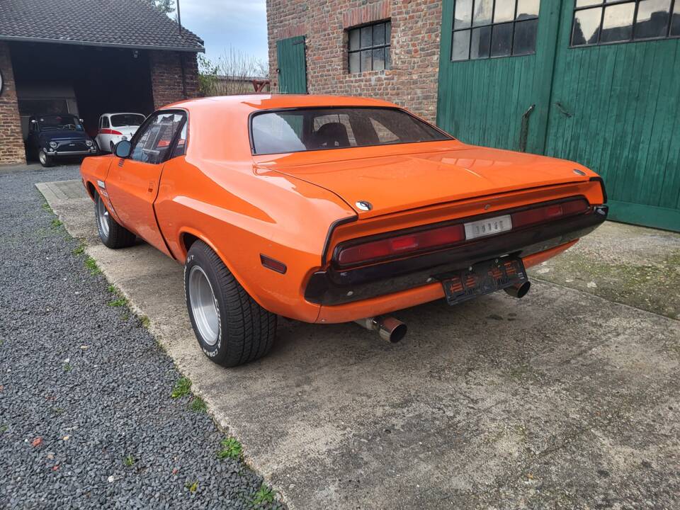 Image 3/46 de Dodge Challenger R&#x2F;T 440 Six-Pack (1970)