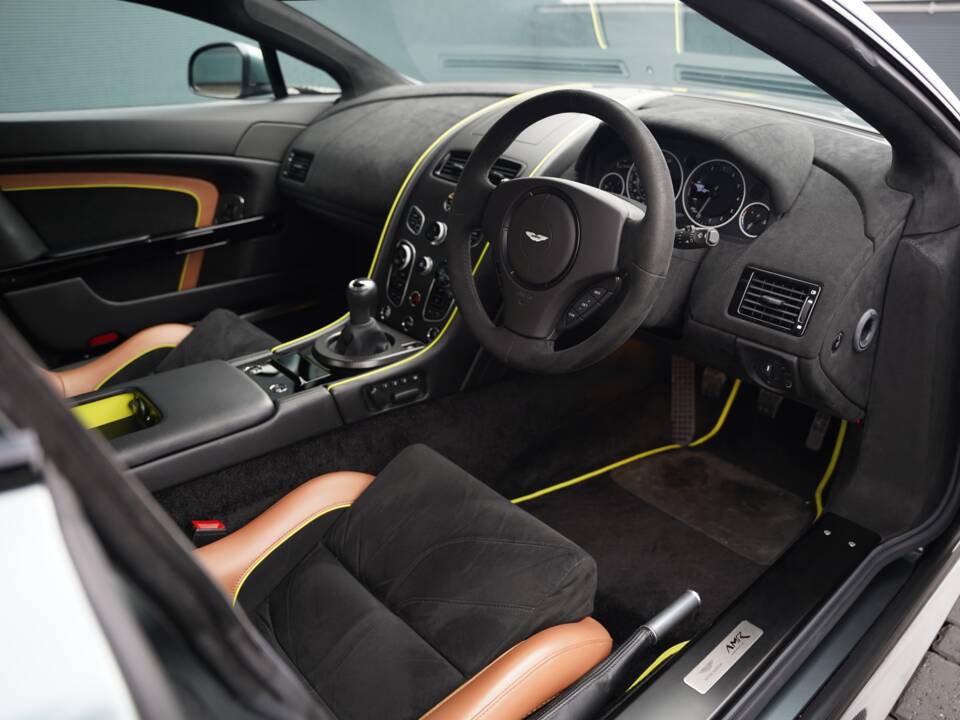 Bild 12/50 von Aston Martin V12 Vantage AMR (2017)