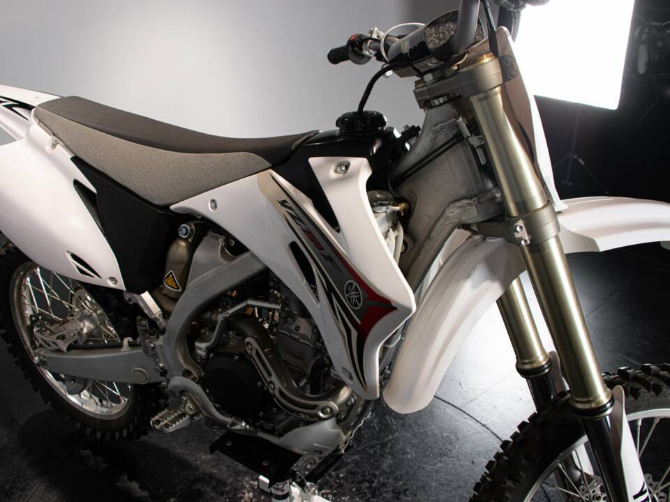 Image 45/50 de Yamaha DUMMY (2008)