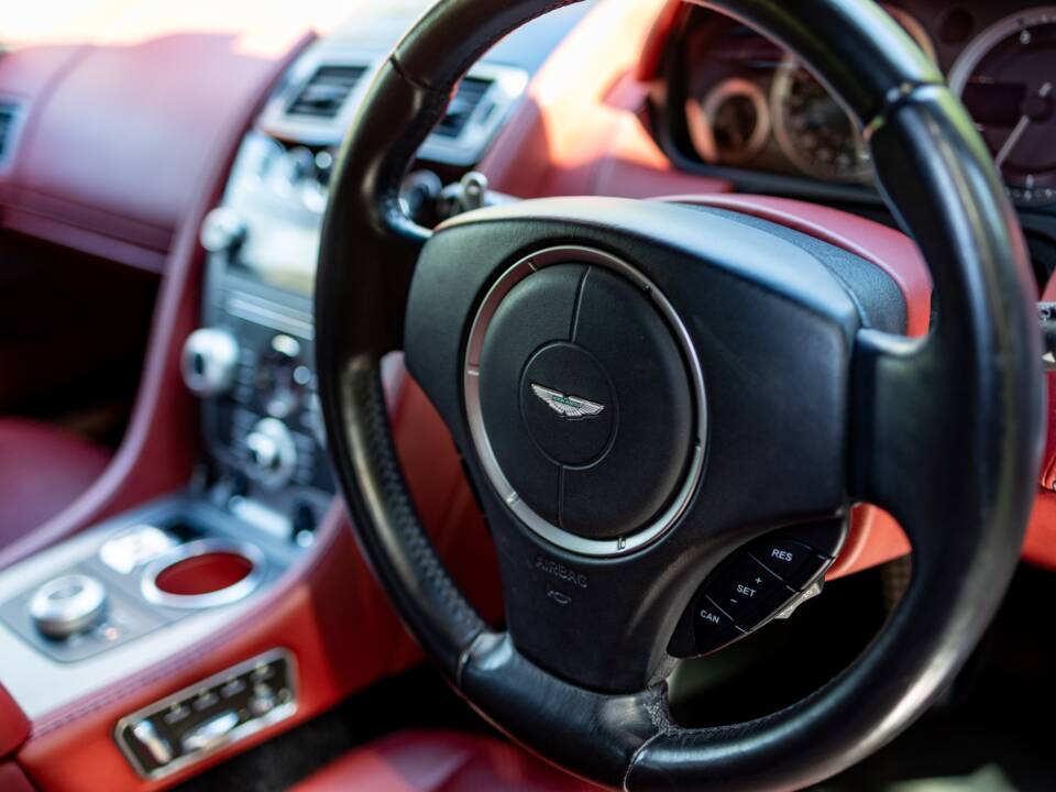 Image 30/50 of Aston Martin Rapide (2011)