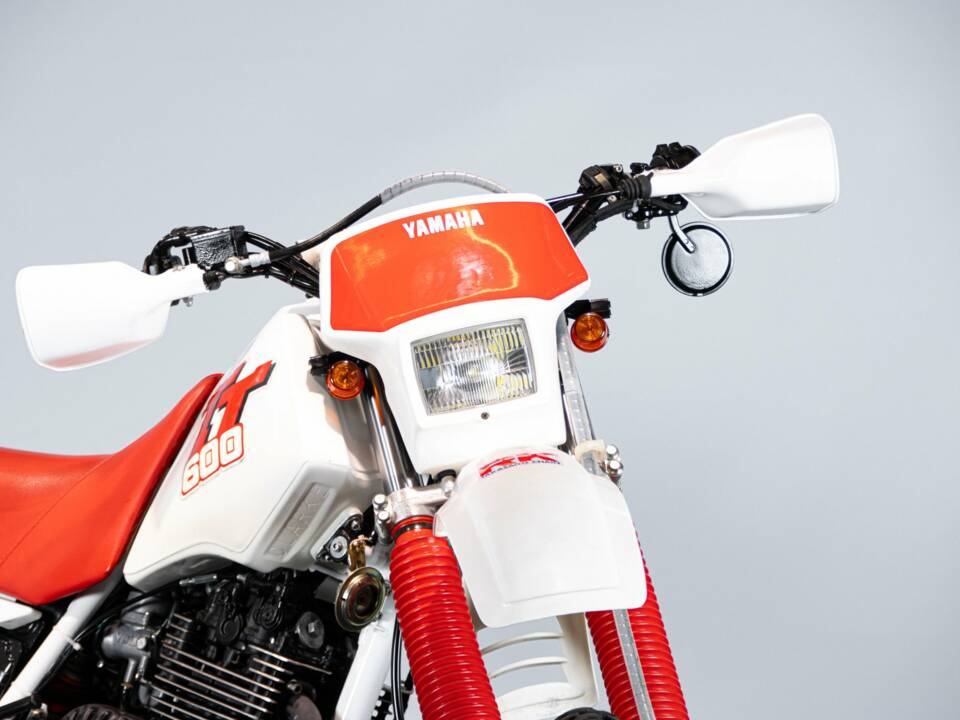 Image 30/50 de Yamaha DUMMY (1986)