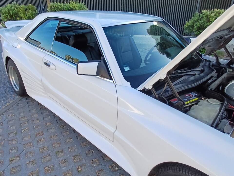 Image 31/65 of Mercedes-Benz 380 SEC (1985)