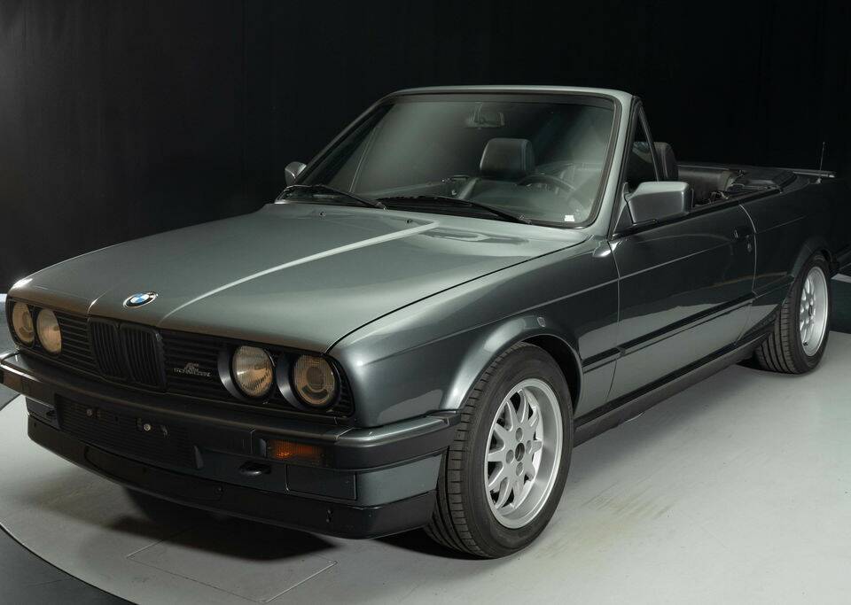 Afbeelding 5/8 van BMW 320i (1989)