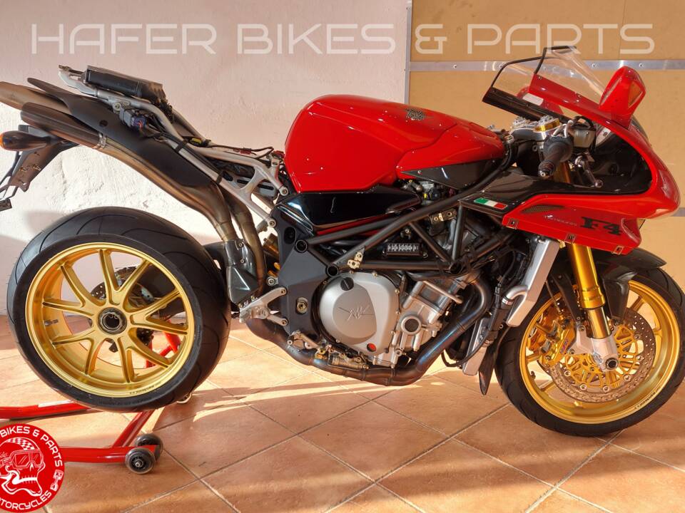 Immagine 45/50 di MV Agusta DUMMY (2004)