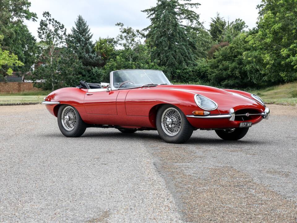 Image 10/41 de Jaguar E-Type 3.8 (1964)