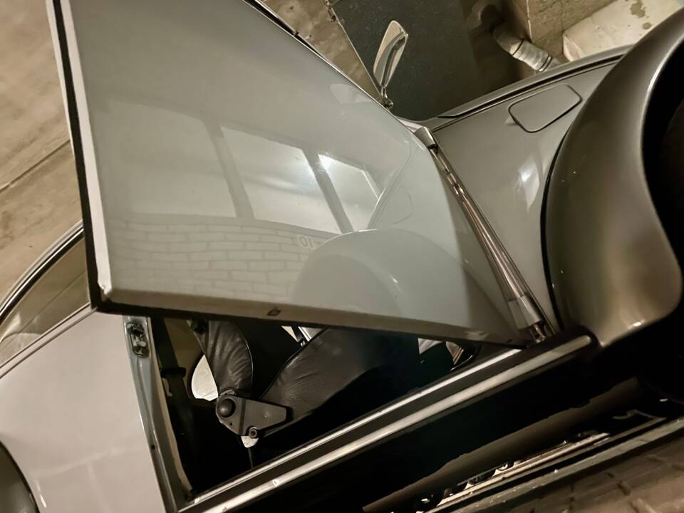 Image 24/27 of Volkswagen Beetle Mexico Silver Bug (1982)
