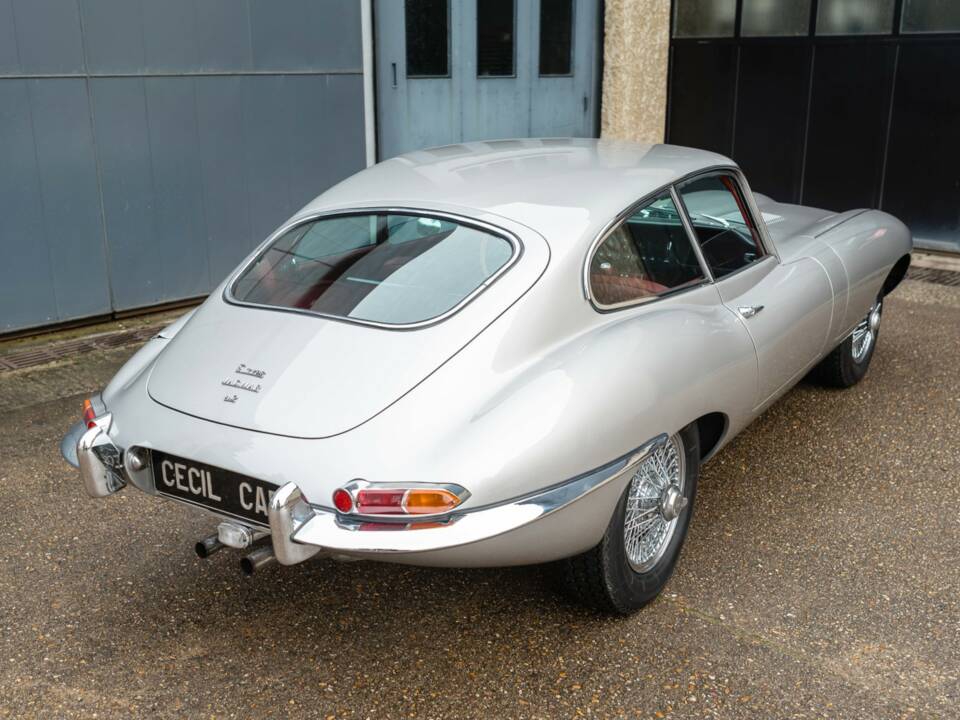 Image 17/50 of Jaguar E-Type 4.2 (1965)