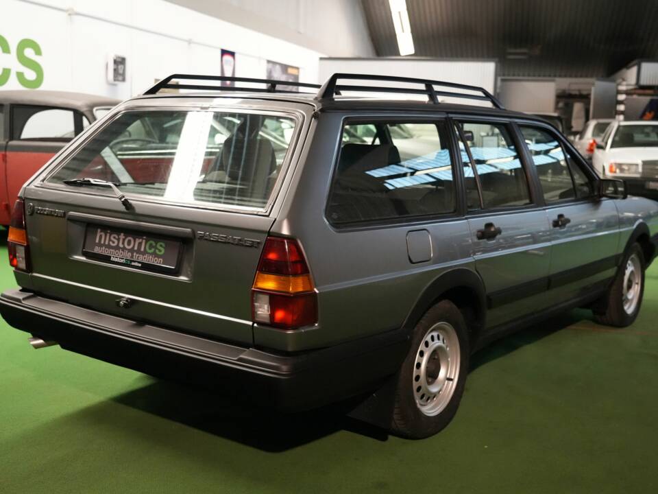 Bild 11/42 von Volkswagen Passat Variant 1.8 (1986)