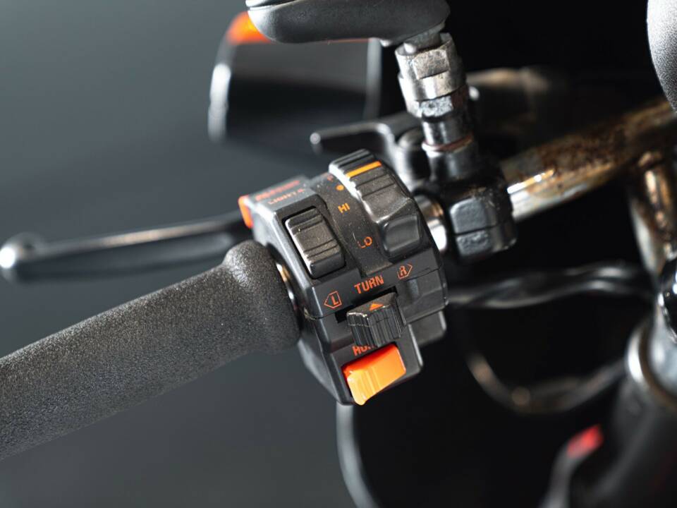 Bild 23/36 von Moto Guzzi DUMMY (1990)