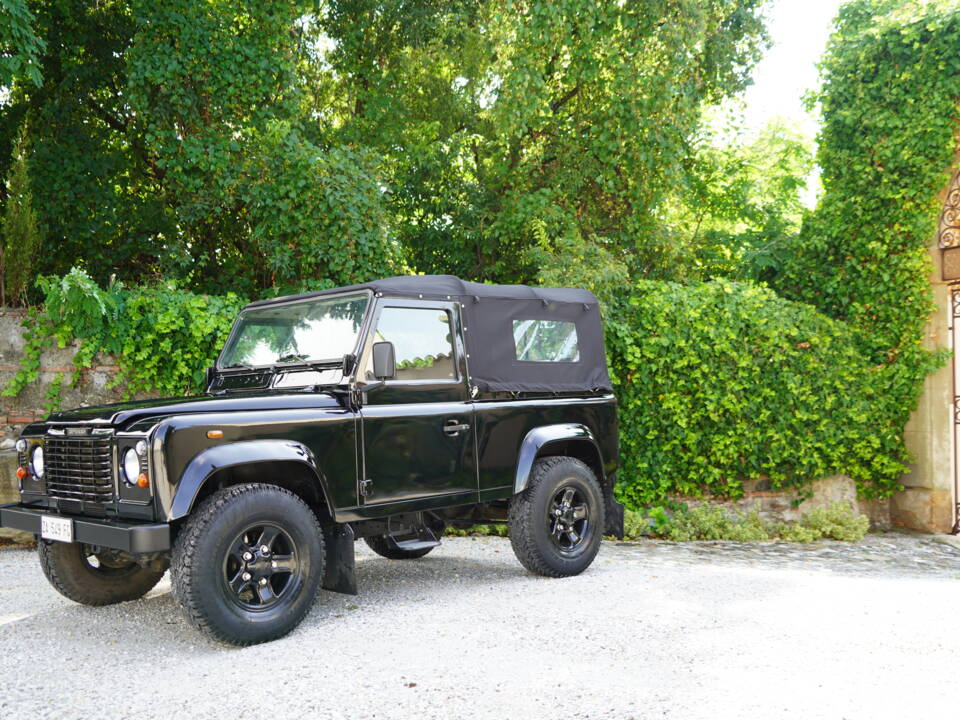 Bild 15/97 von Land Rover Defender 90 Td5 (2000)