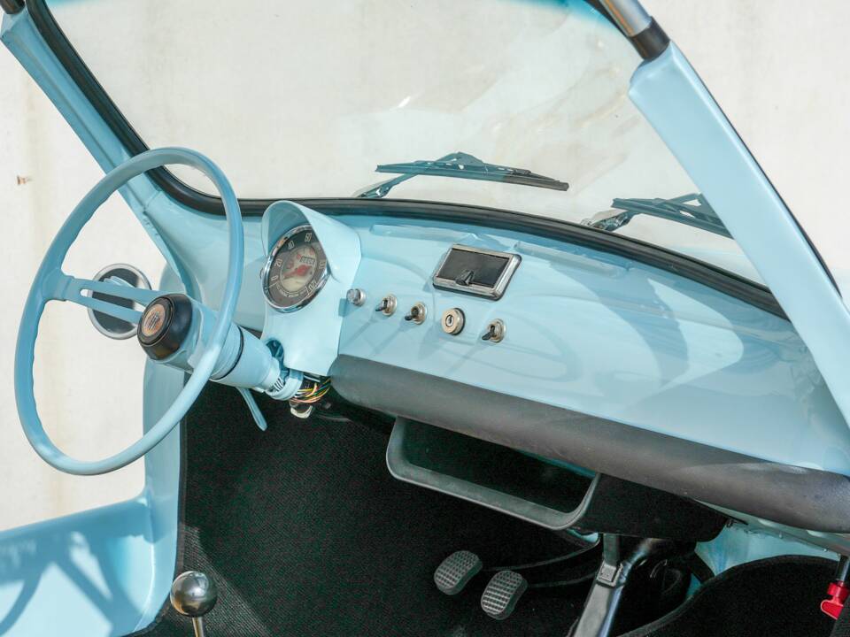 Image 17/29 of FIAT Ghia 500 Jolly (1970)