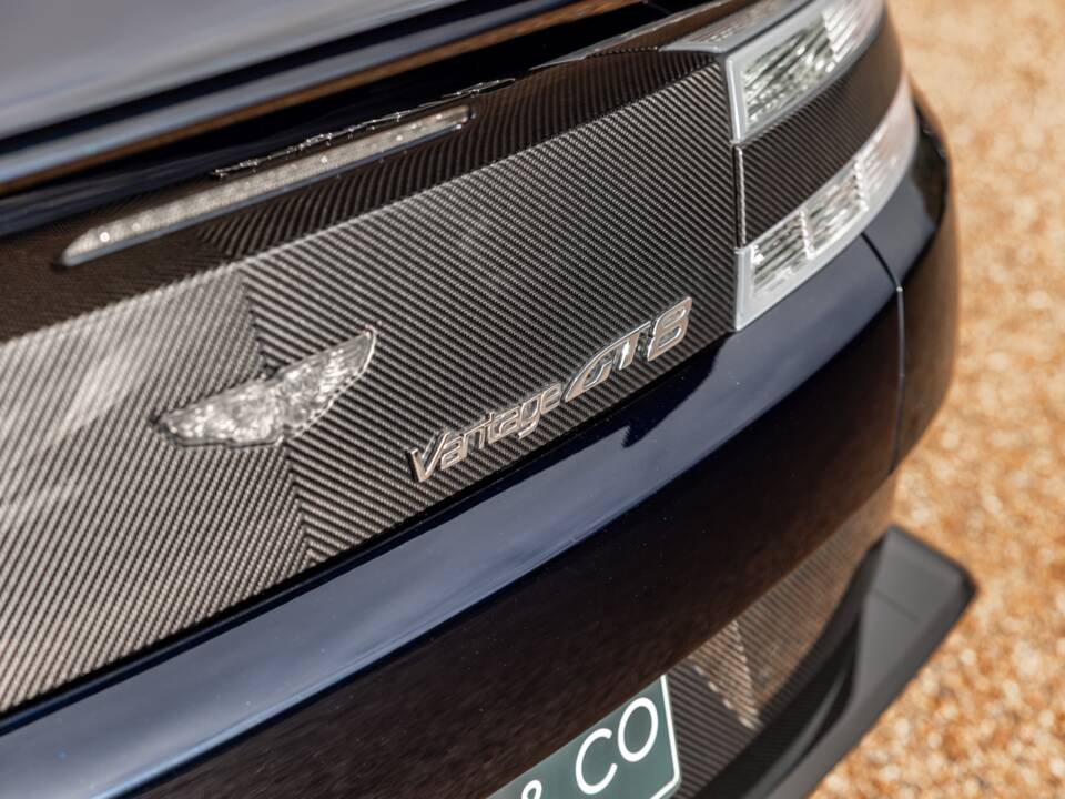 Image 11/65 of Aston Martin Vantage GT8 (2017)