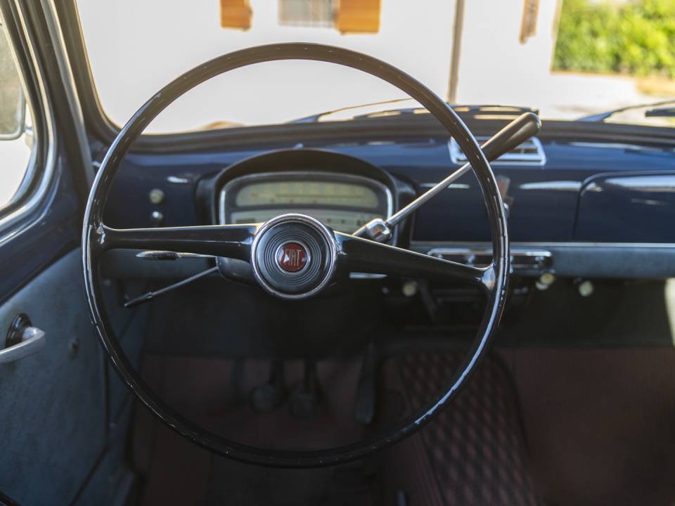 Image 21/27 of FIAT 1100-103 E (1957)