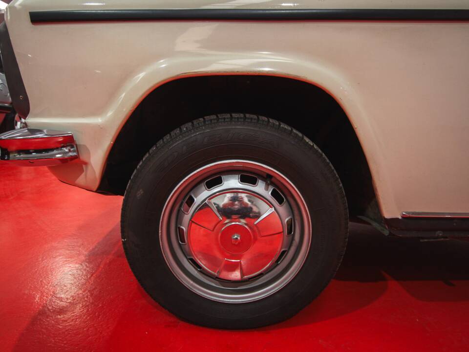 Afbeelding 16/16 van Renault R 6 GTL (1980)