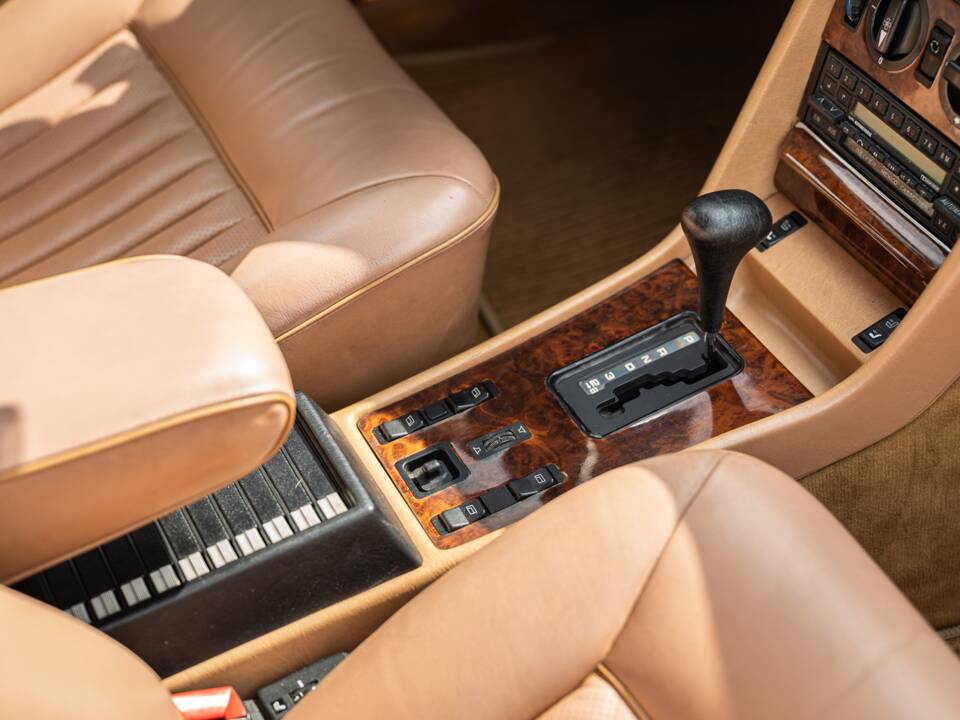 Bild 38/76 von Mercedes-Benz 500 SEL (1985)