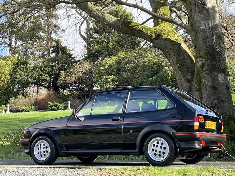 Bild 30/37 von Ford Fiesta XR2 (1984)