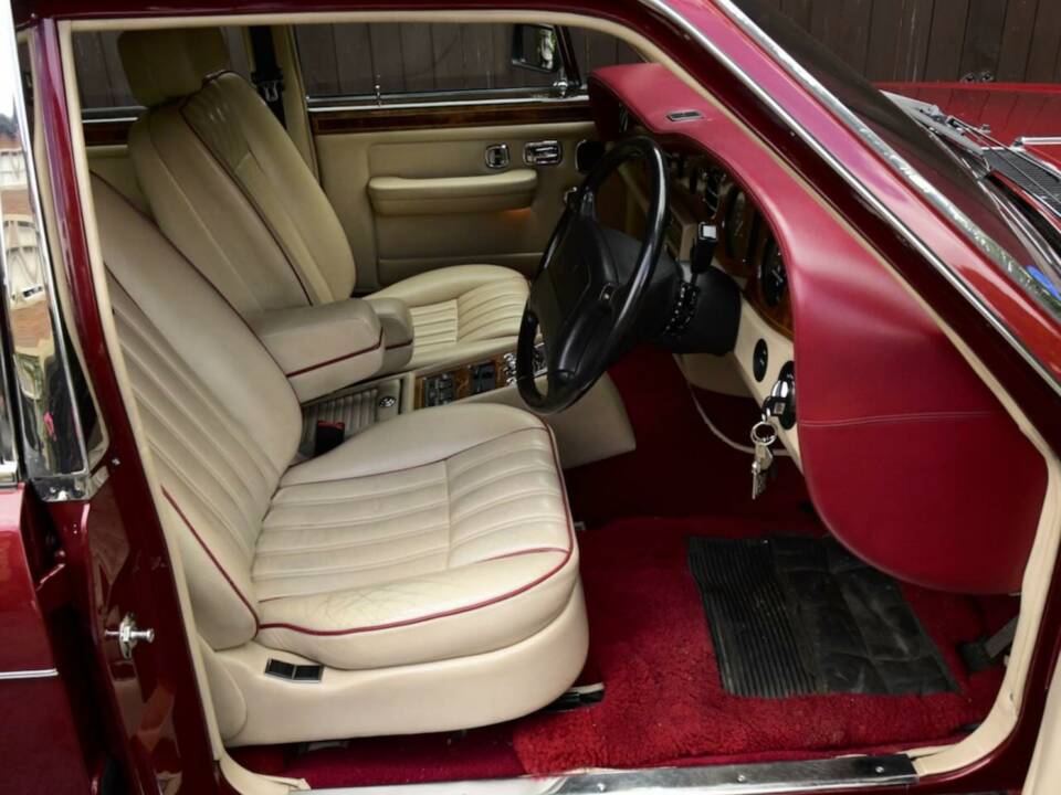 Image 27/50 of Rolls-Royce Silver Spirit III (1995)