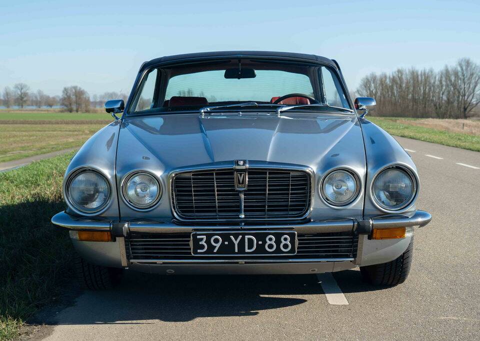 Image 3/8 of Jaguar XJ12c (1975)