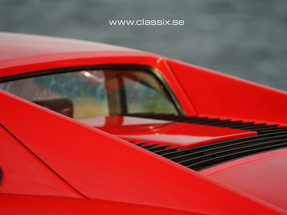 Image 14/27 de Ferrari 328 GTB (1985)