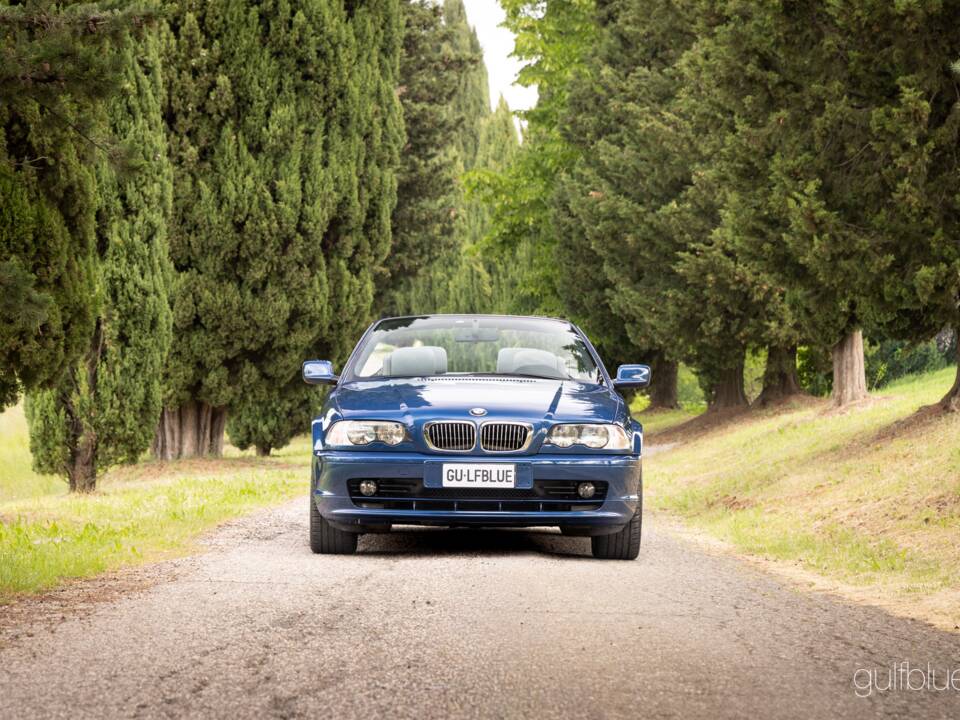 Image 12/56 of BMW 323Ci (2000)