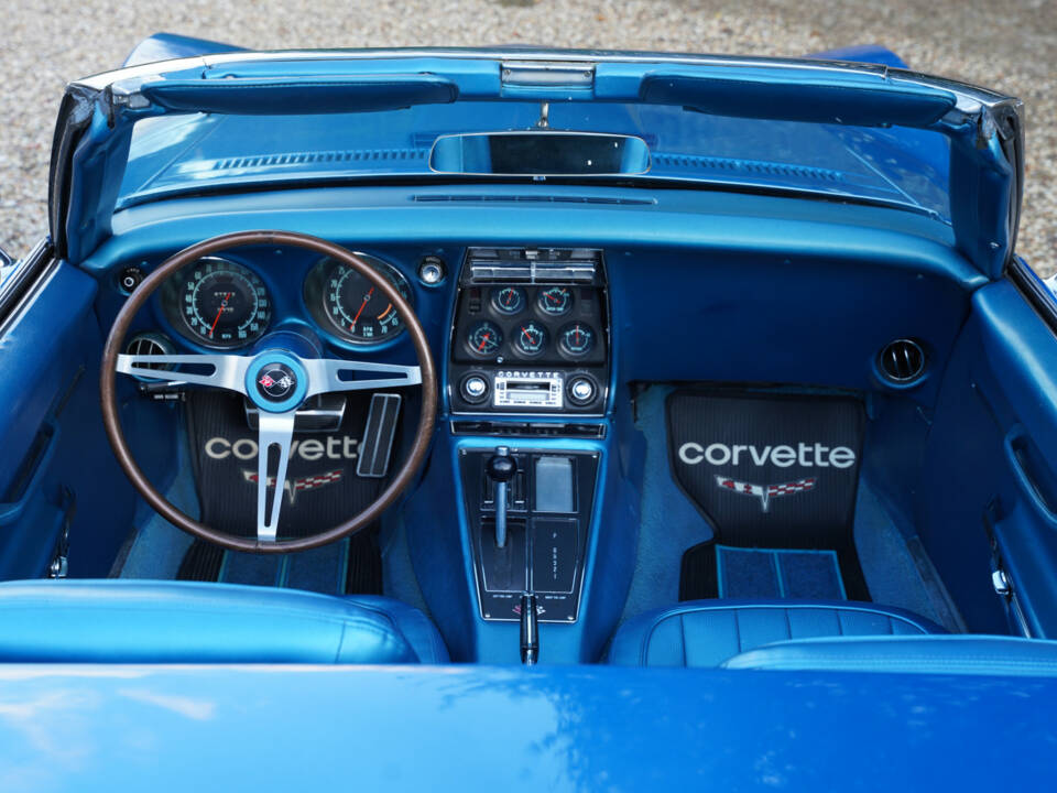 Image 28/50 of Chevrolet Corvette Stingray (1968)