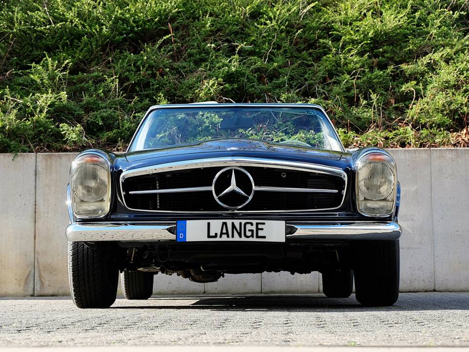 Immagine 3/66 di Mercedes-Benz 280 SL (1969)