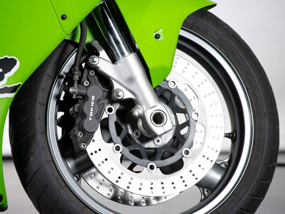 Immagine 28/50 di Kawasaki Ninja 750 ZX-7R (1999)