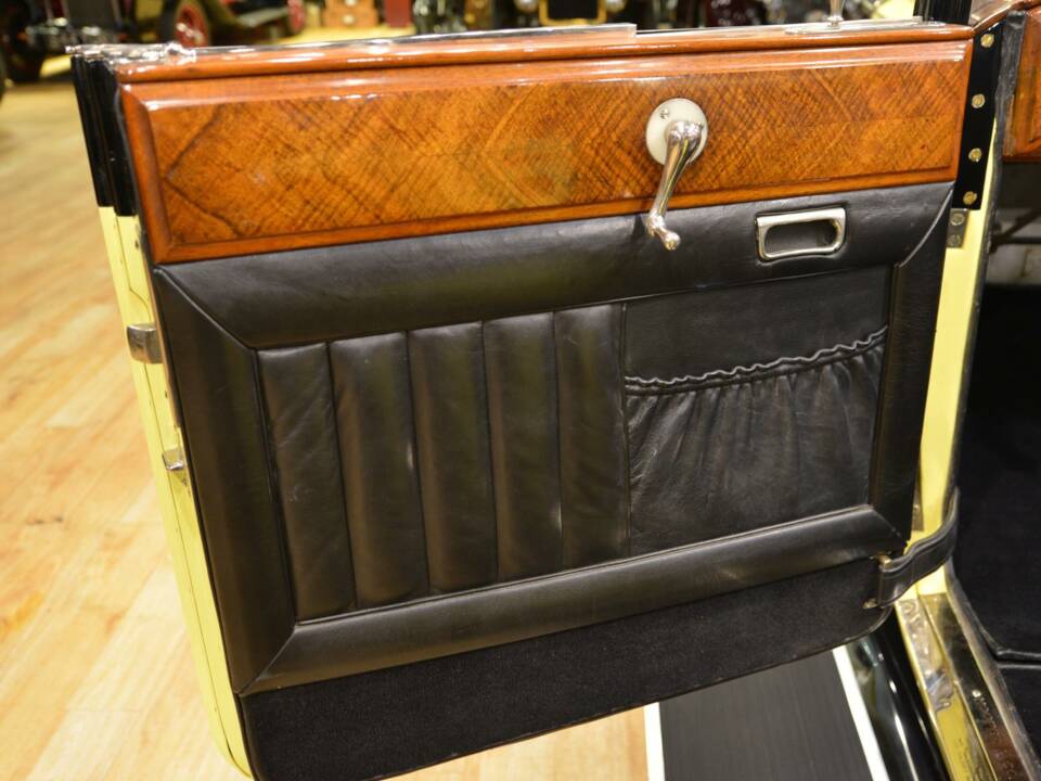 Bild 40/50 von Rolls-Royce 20 HP Doctors Coupe Convertible (1929)