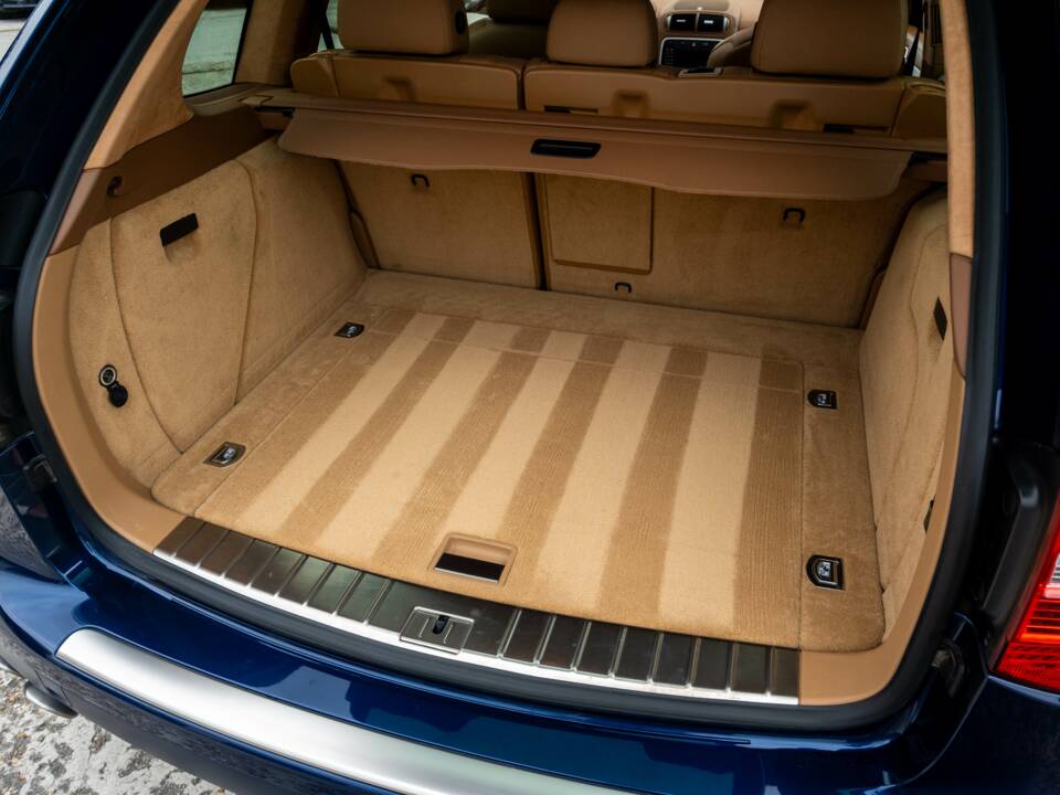 Image 22/25 of Porsche Cayenne Turbo (2008)