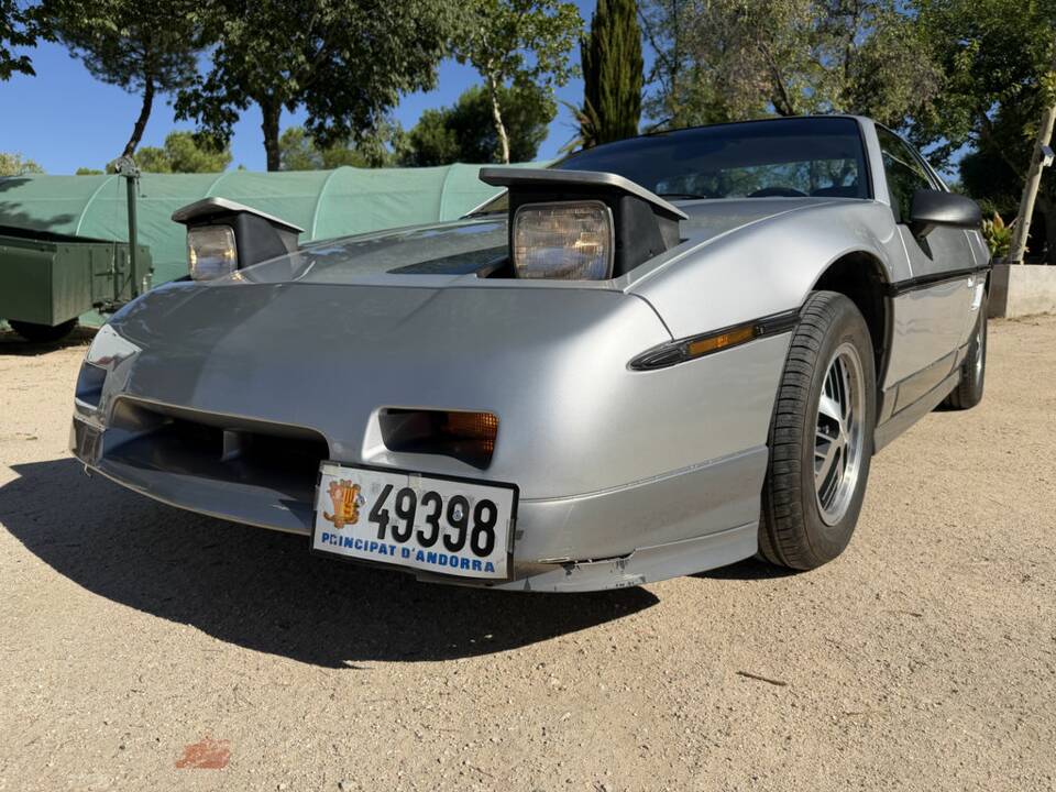Image 3/8 of Pontiac Fiero GT (1985)