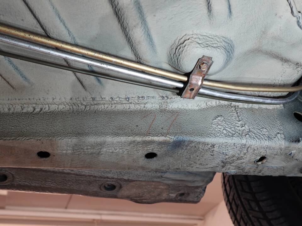 Bild 53/57 von Mercedes-Benz 230 CE (1980)