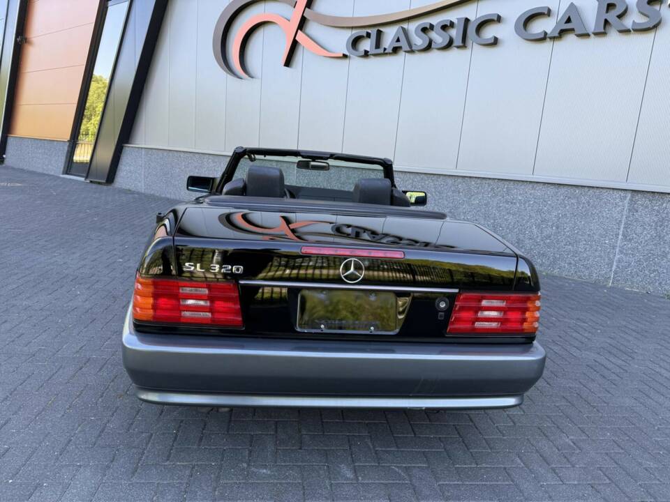 Image 11/46 of Mercedes-Benz SL 320 (1995)