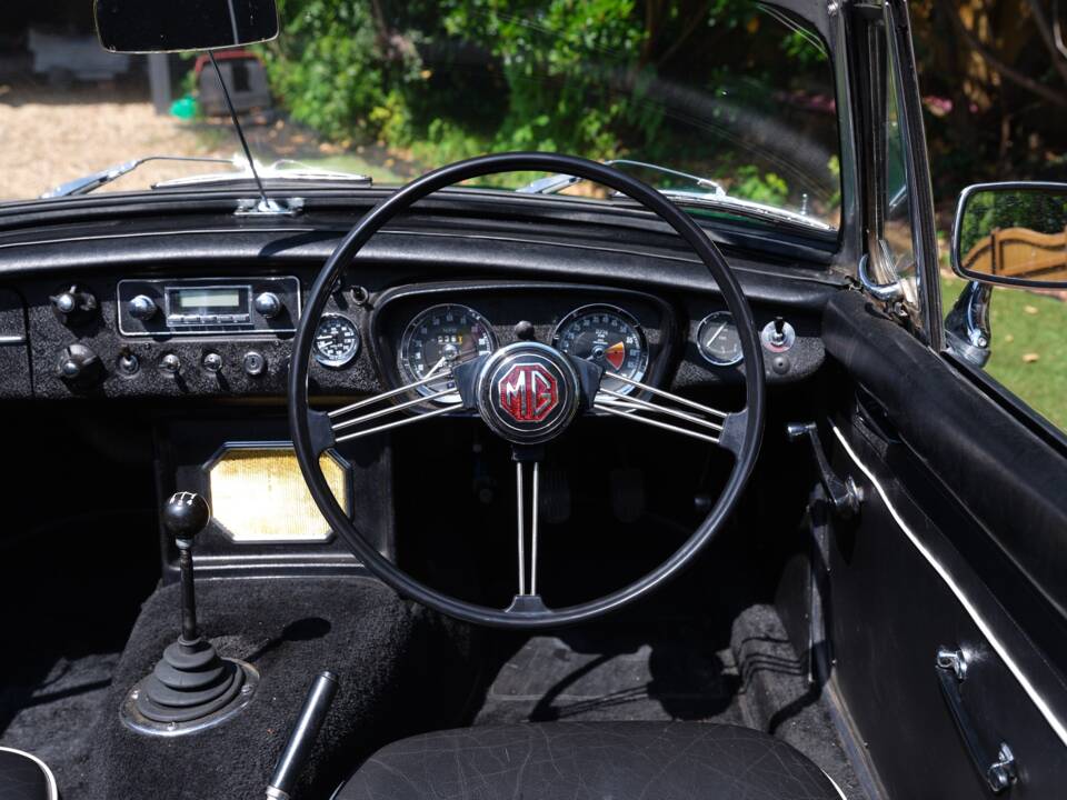 Bild 4/50 von MG MGB (1964)