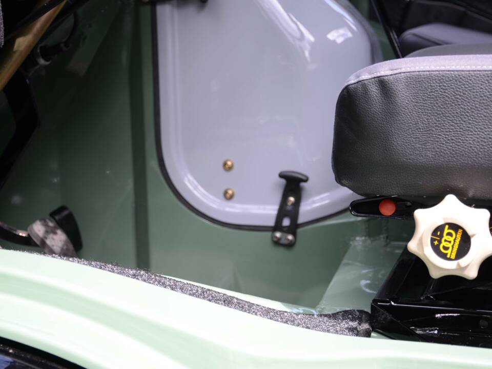 Image 44/71 of Mercedes-Benz Unimog U52 (1983)