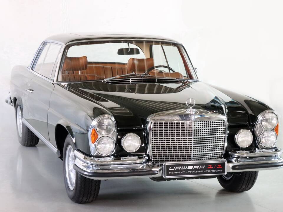 Image 8/99 of Mercedes-Benz 280 SE 3,5 (1971)