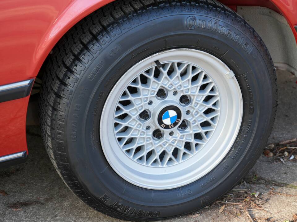 Bild 38/46 von BMW 635 CSi (1981)