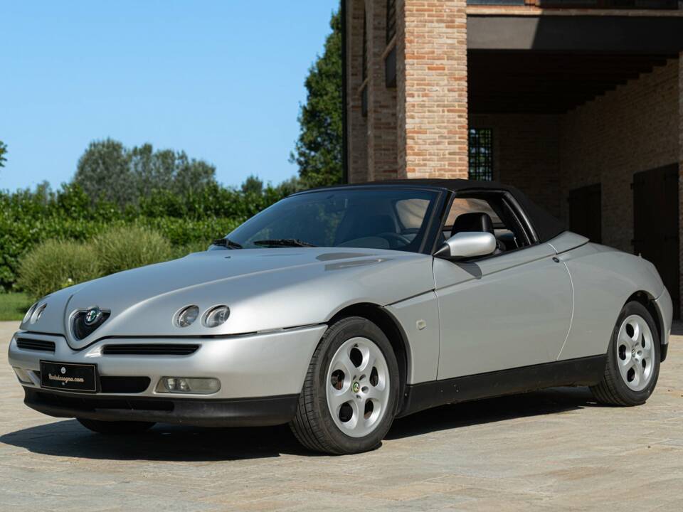 Bild 1/50 von Alfa Romeo Spider 2.0 Twin Spark 16V (1996)